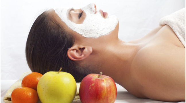 Apple and Wheat Flour Pack for oily skin
